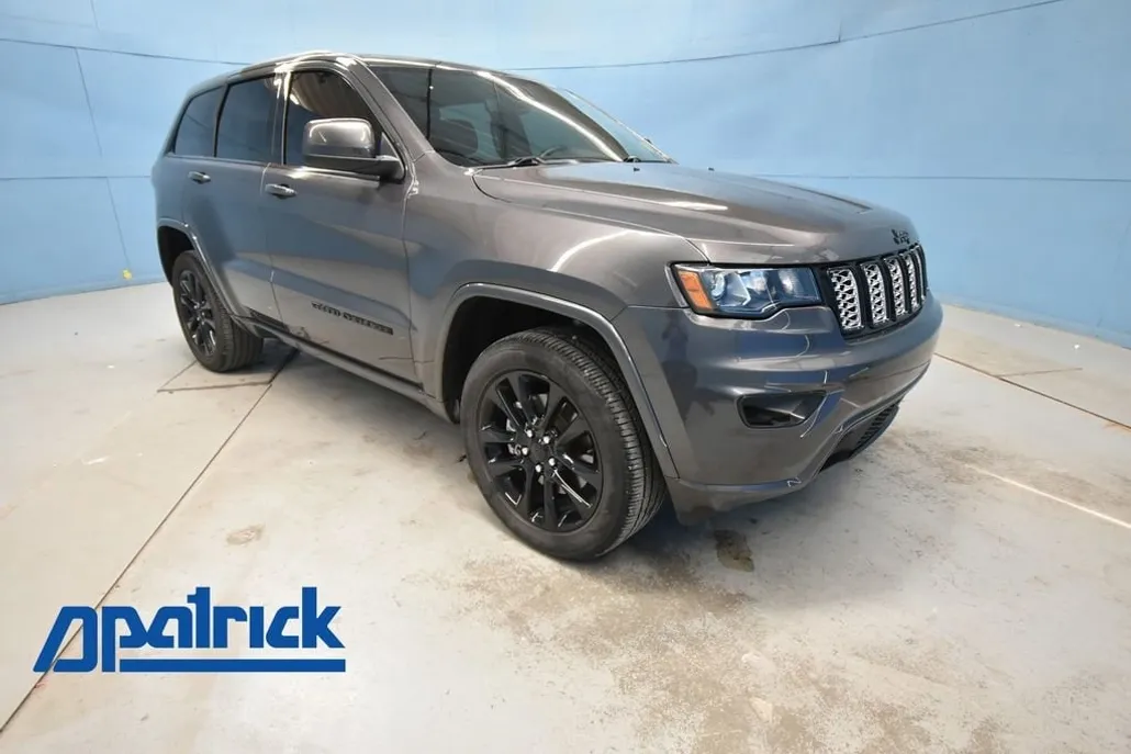 2021 Jeep Grand Cherokee Laredo X photo 1