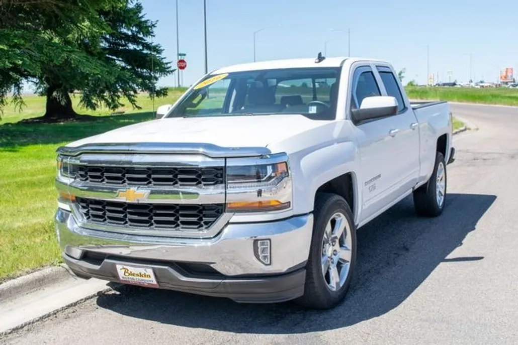 2016 Chevrolet Silverado 1500 LT photo 1