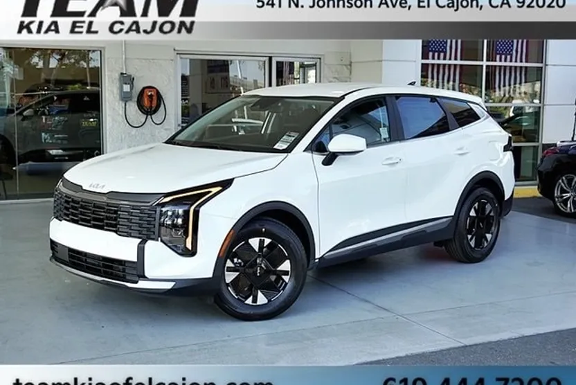 2026 Kia Sportage Hybrid LX photo 1