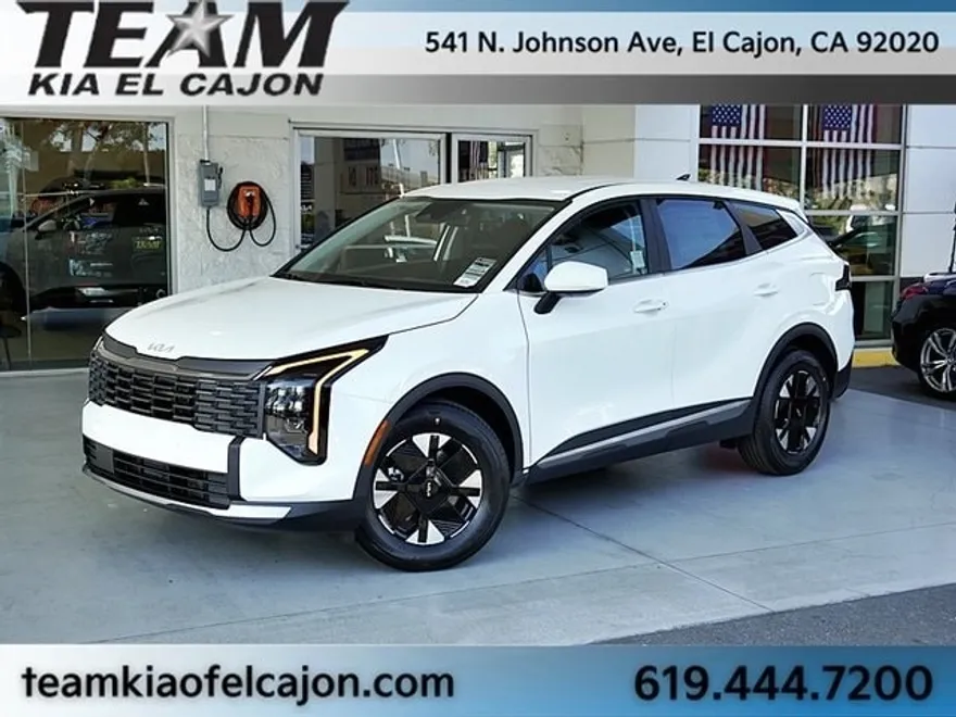 2026 Kia Sportage Hybrid LX photo 1