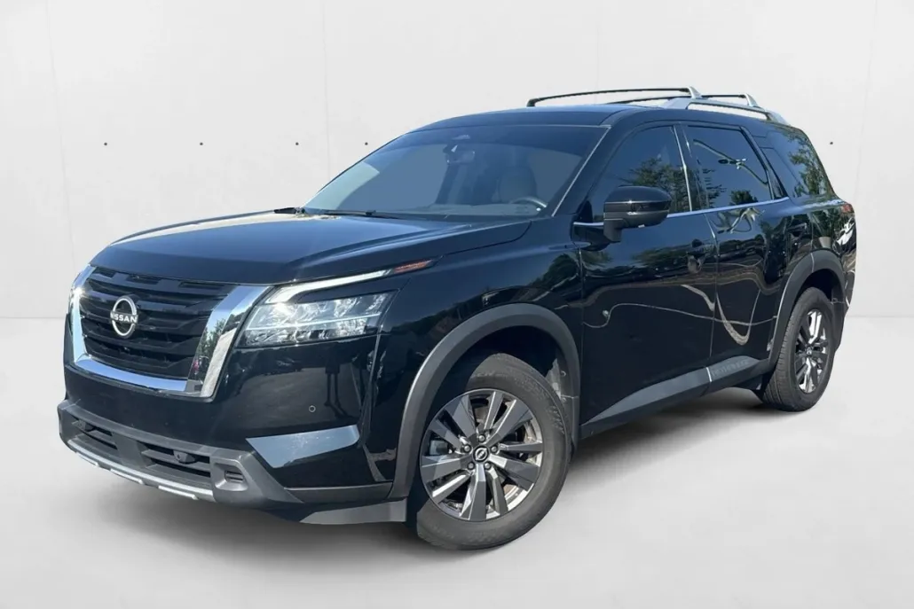 2023 Nissan Pathfinder SL photo 1