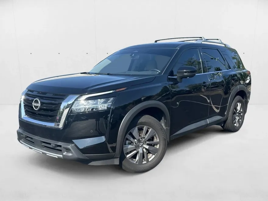 2023 Nissan Pathfinder SL photo 1