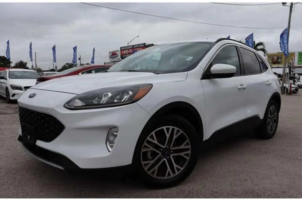 2020 Ford Escape SEL photo 1