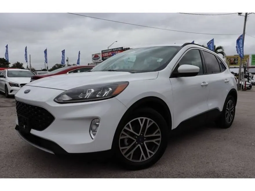 2020 Ford Escape SEL photo 1