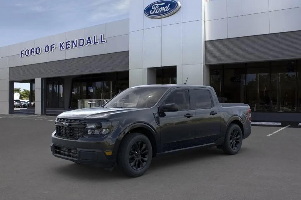 2024 Ford Maverick XLT photo 1