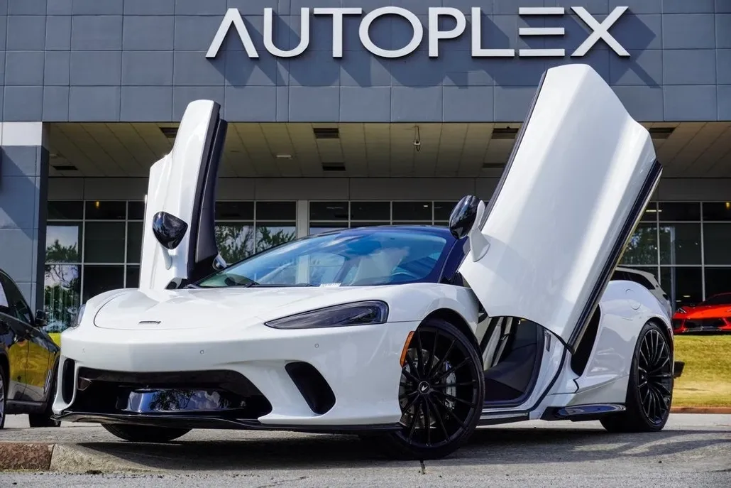 2021 Mclaren GT photo 1