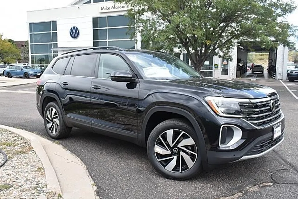 2026 Volkswagen Atlas SE Technology photo 1