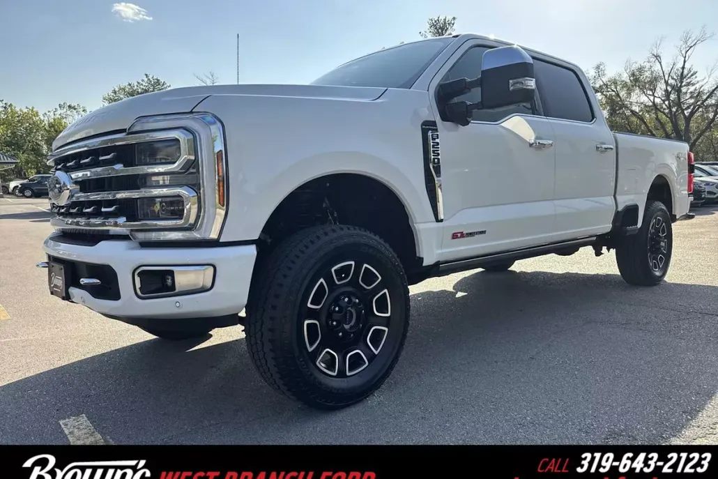 2024 Ford F-250 Platinum photo 1