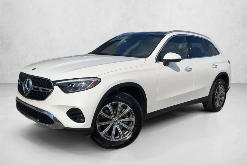2024 Mercedes Benz GLC 300 photo 1
