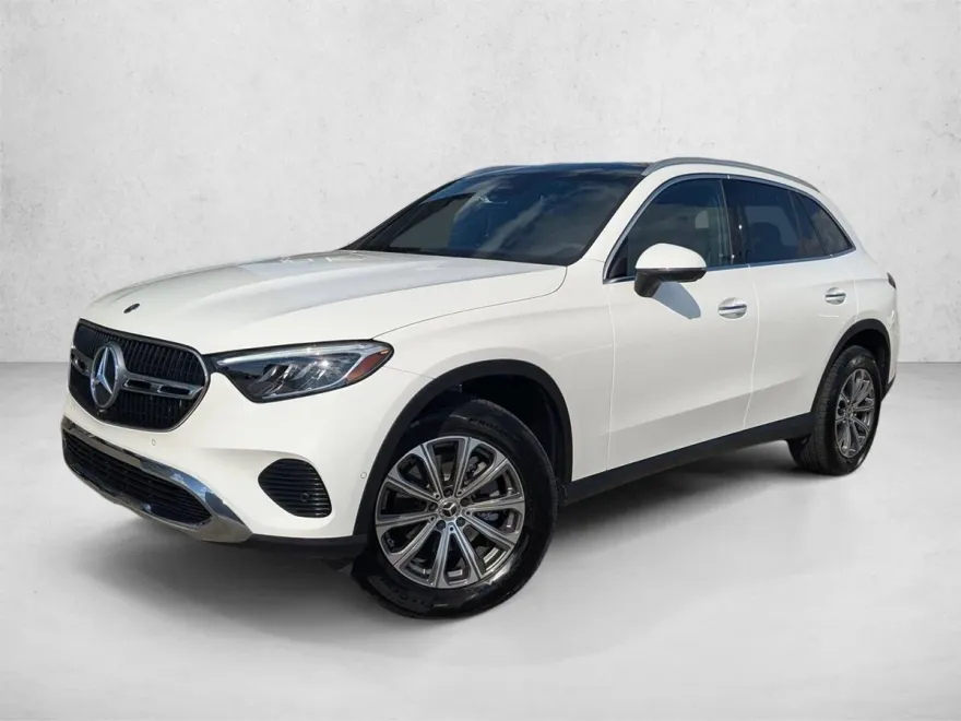 2024 Mercedes Benz GLC 300 photo 1