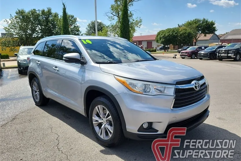 2014 Toyota Highlander XLE Sport photo 1