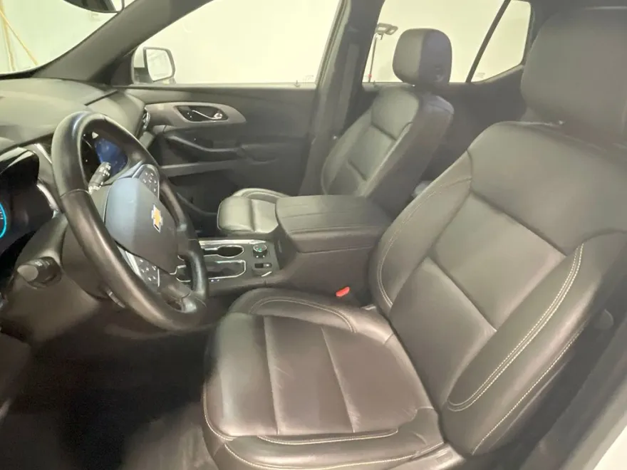 2023 Chevrolet Traverse Leather photo 1