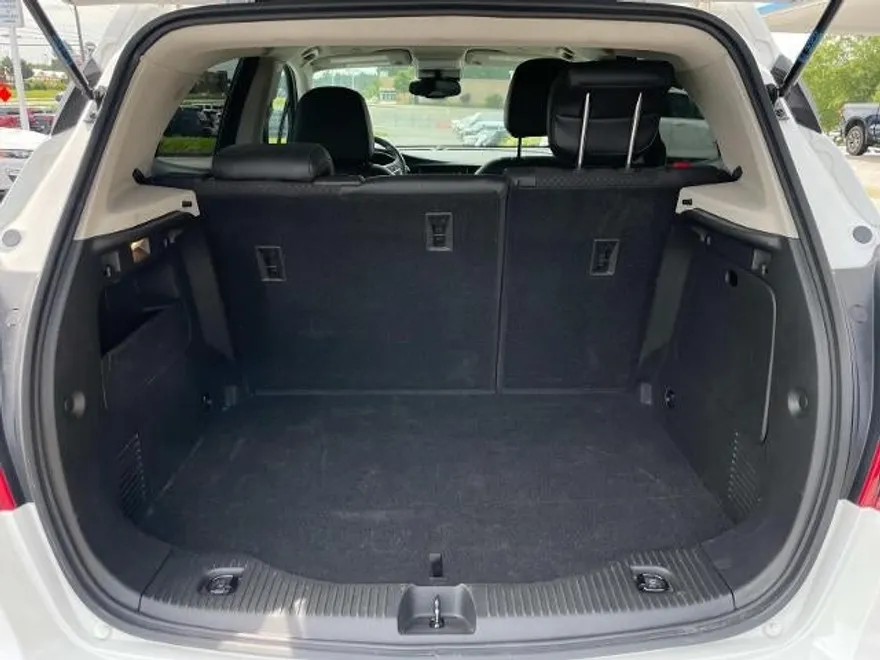 2022 Buick Encore Preferred photo 1