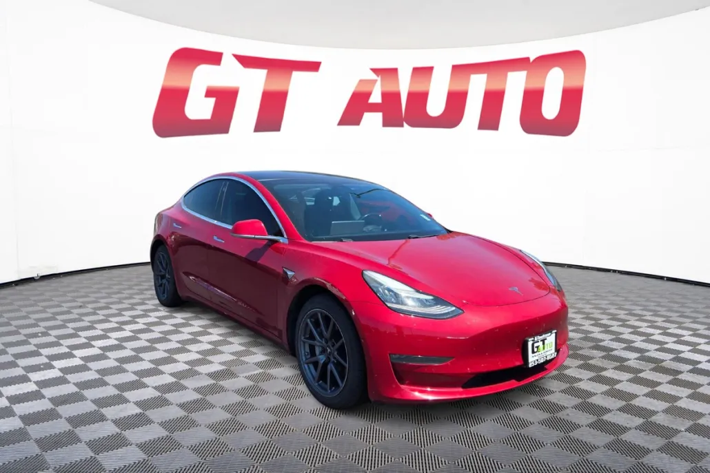 2018 Tesla Model 3 Long Range photo 1