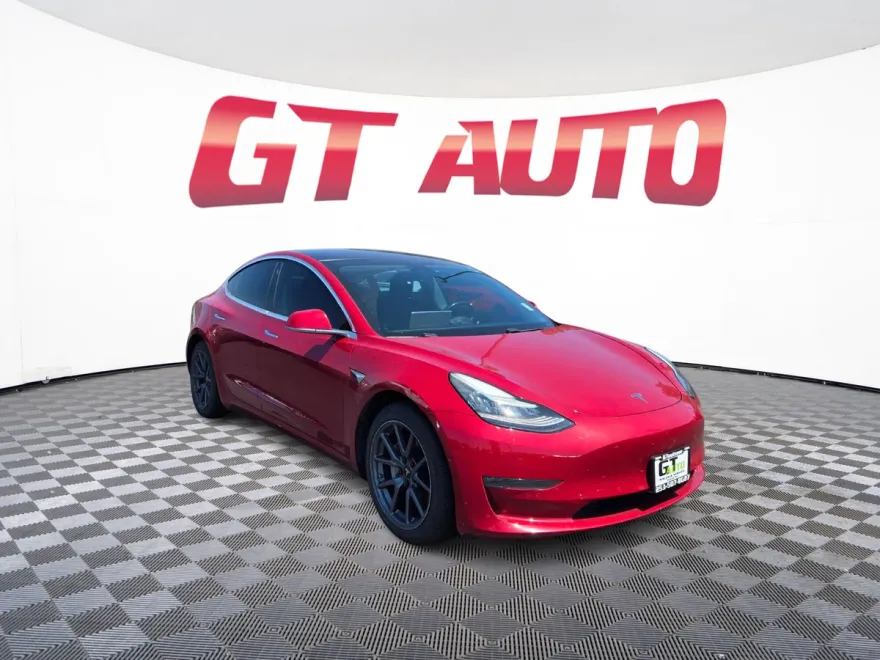 2018 Tesla Model 3 Long Range photo 1