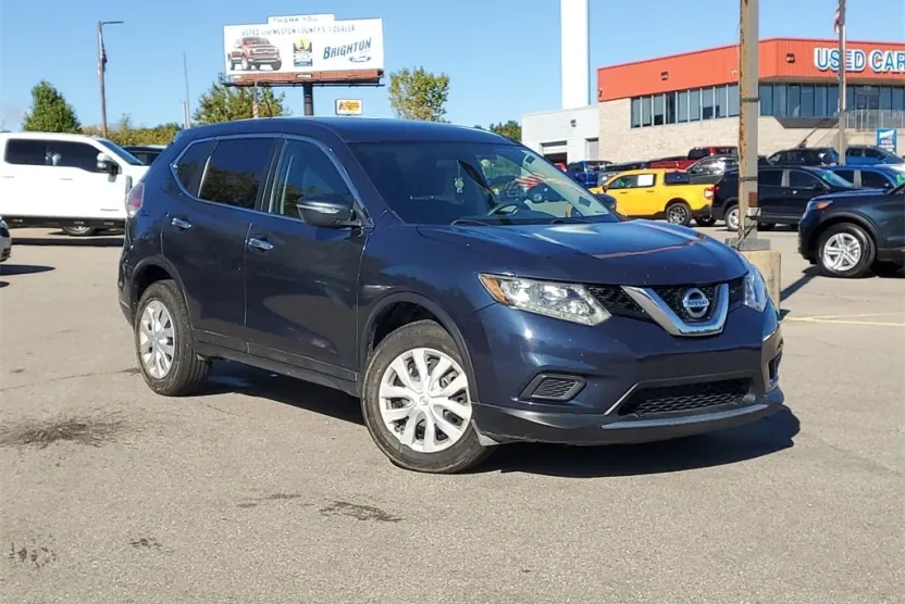 2015 Nissan Rogue S photo 1