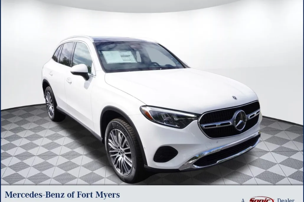 2025 Mercedes Benz GLC 300 photo 1