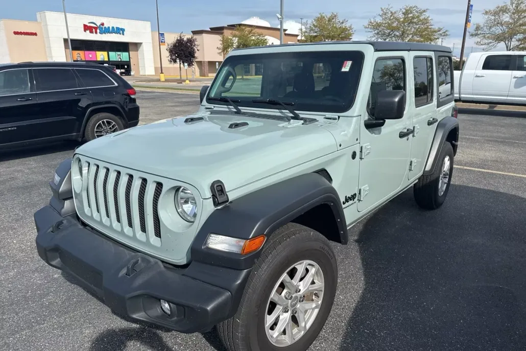 2023 Jeep Wrangler Sport S photo 1
