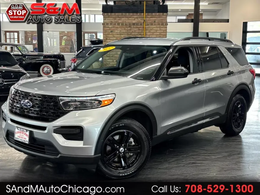 2022 Ford Explorer XLT photo 1