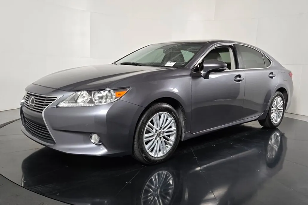 2013 Lexus ES 350 photo 1