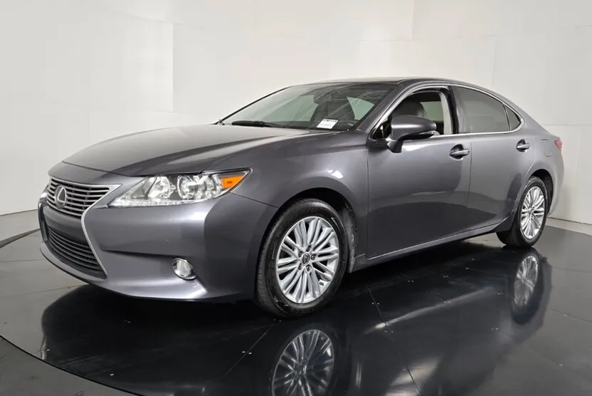 2013 Lexus ES 350 photo 1