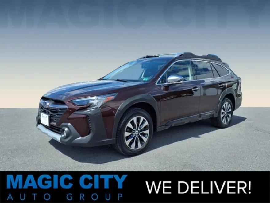 2023 Subaru Outback Touring XT photo 1