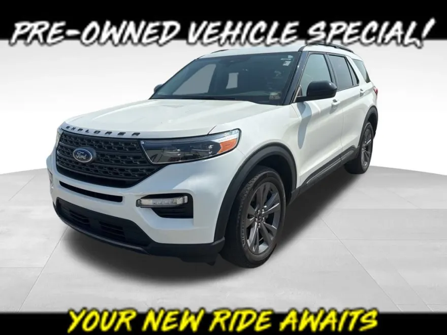 2022 Ford Explorer XLT photo 1