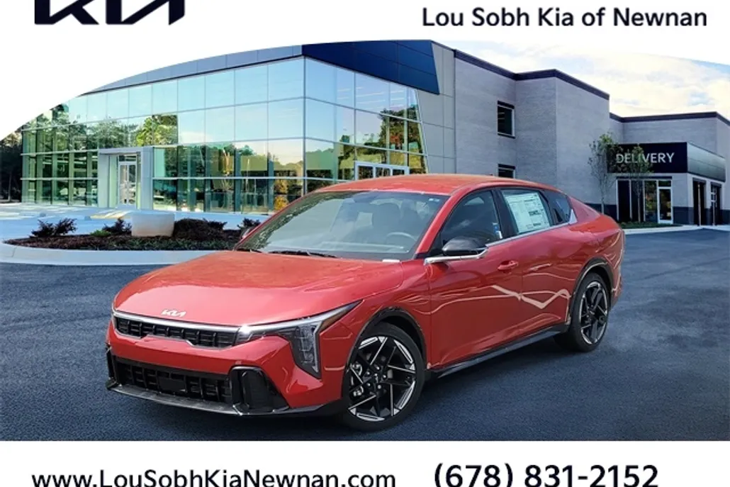 2025 Kia K4 GT-Line photo 1