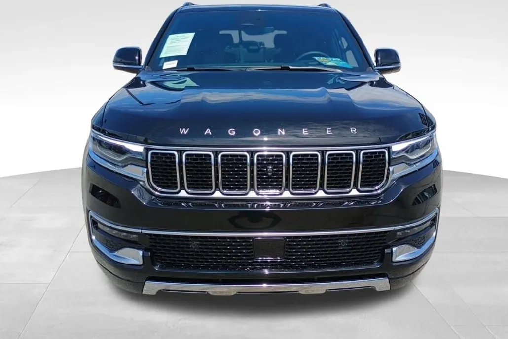 2023 Jeep Wagoneer Series III photo 1