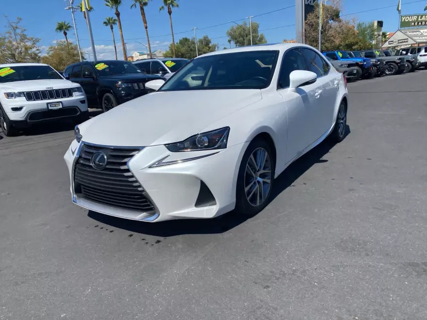 2020 Lexus IS 300 photo 1
