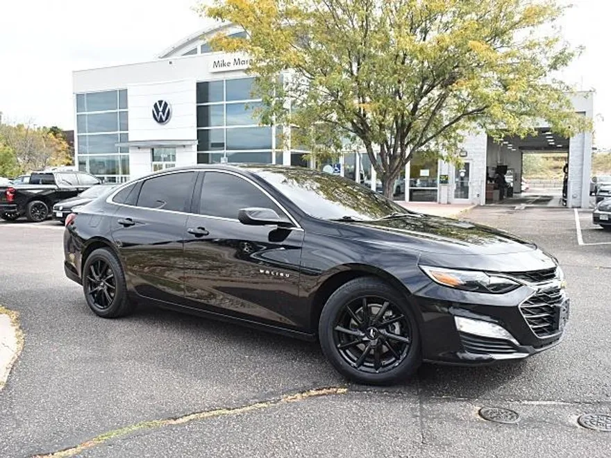 2022 Chevrolet Malibu 1LT photo 1