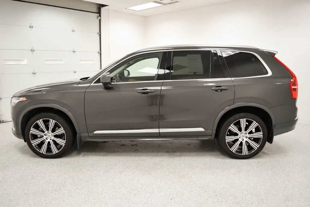 2024 Volvo XC90 Plus photo 1