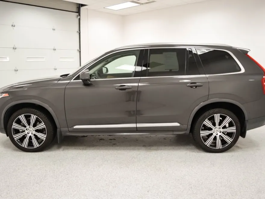 2024 Volvo XC90 Plus photo 1