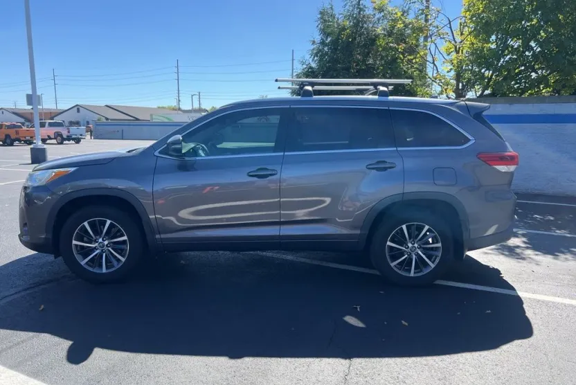 2018 Toyota Highlander XLE photo 1