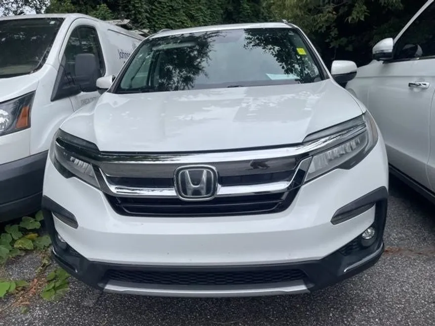 2020 Honda Pilot Touring photo 1