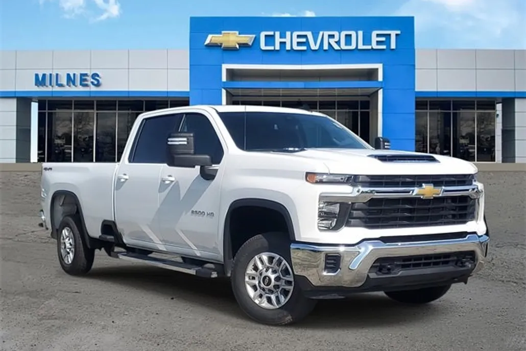 2024 Chevrolet Silverado 2500HD LT photo 1