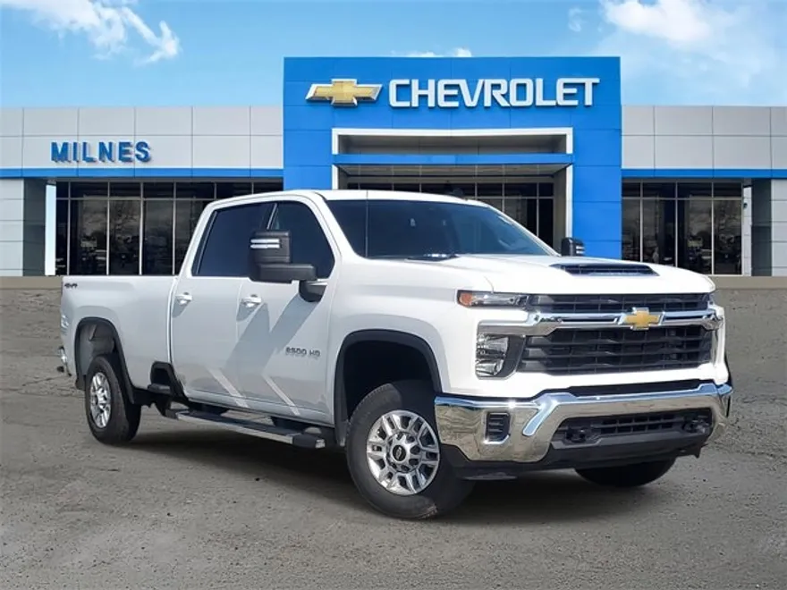 2024 Chevrolet Silverado 2500HD LT photo 1