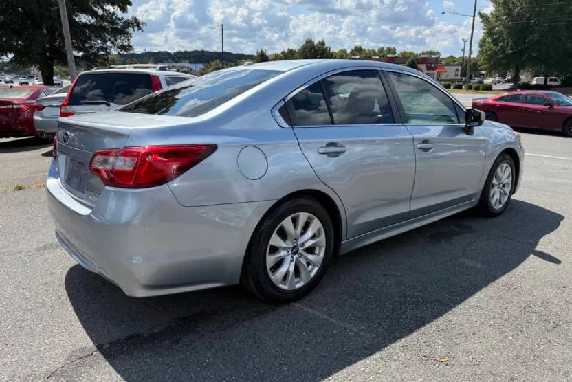 2015 Subaru Legacy 2.5i Premium photo 1