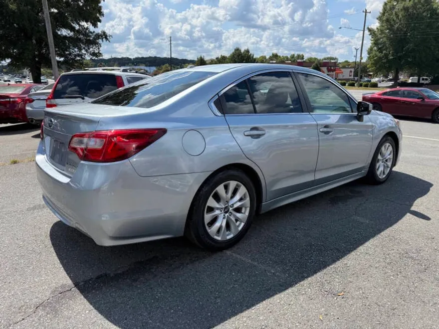 2015 Subaru Legacy 2.5i Premium photo 1