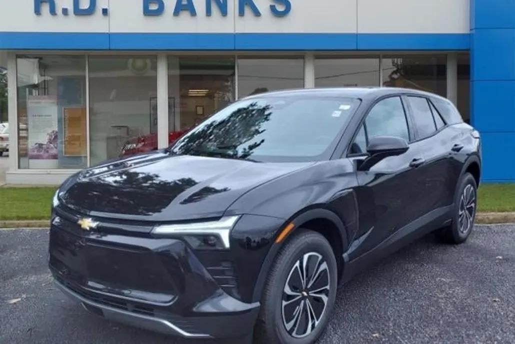 2025 Chevrolet Blazer EV photo 1