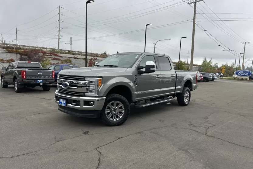 2019 Ford F-250 Lariat photo 1