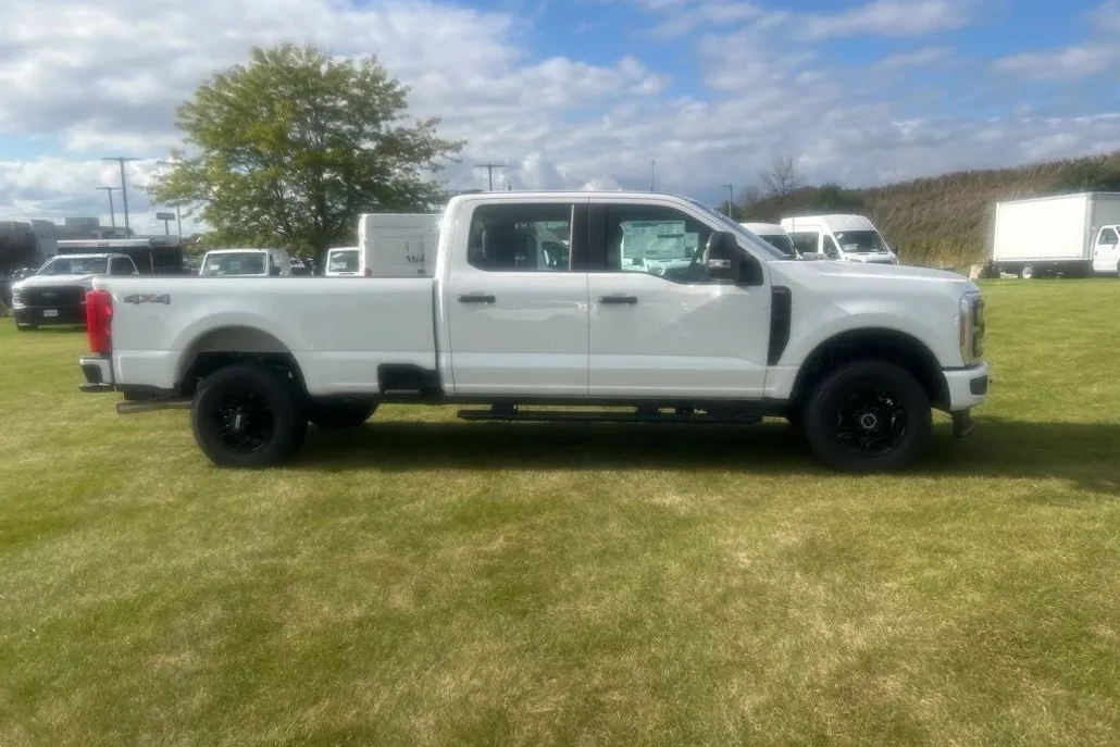 2026 Ford F-250 photo 1
