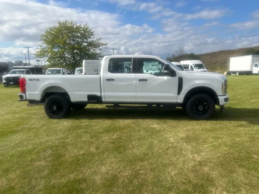 2026 Ford F-250 photo 1