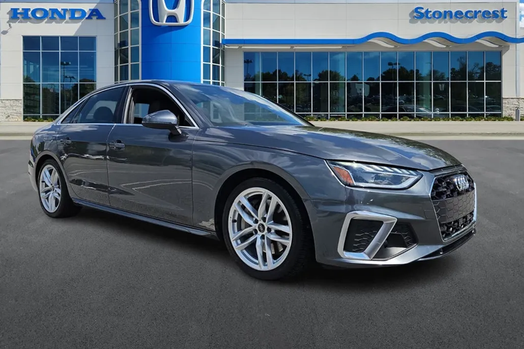 2023 Audi A4 S line Premium Plus 45 TFSI Quattro photo 1