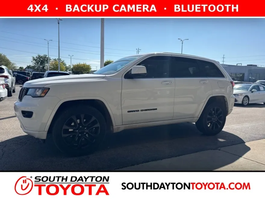 2017 Jeep Grand Cherokee Altitude photo 1