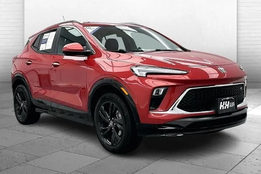 2024 Buick Encore GX Sport Touring photo 1