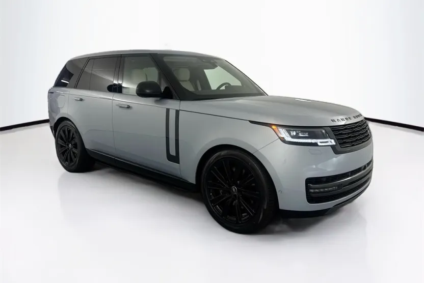 2025 Land Rover Range Rover SE photo 1