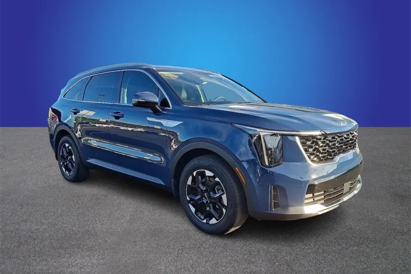 2025 Kia Sorento S photo 1
