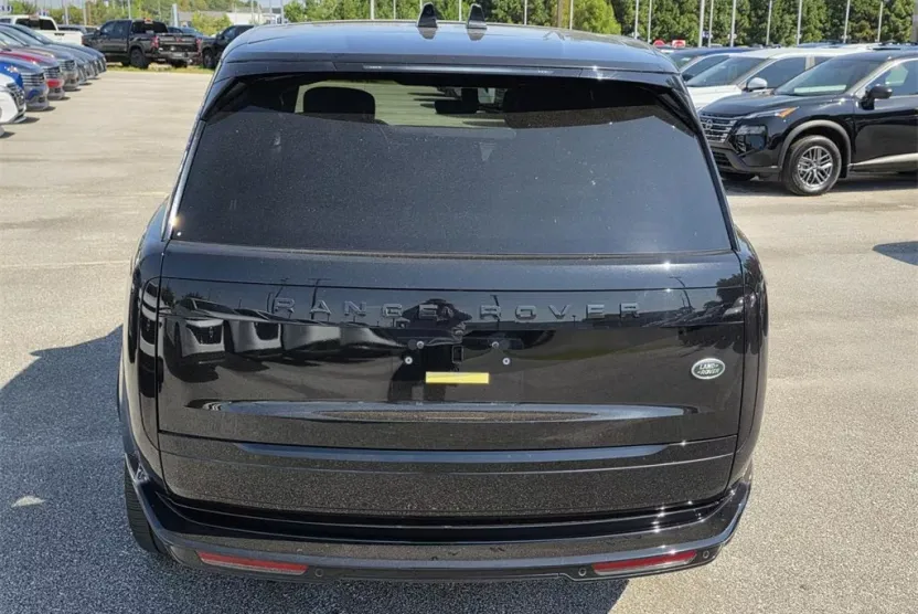 2023 Land Rover Range Rover Autobiography photo 1