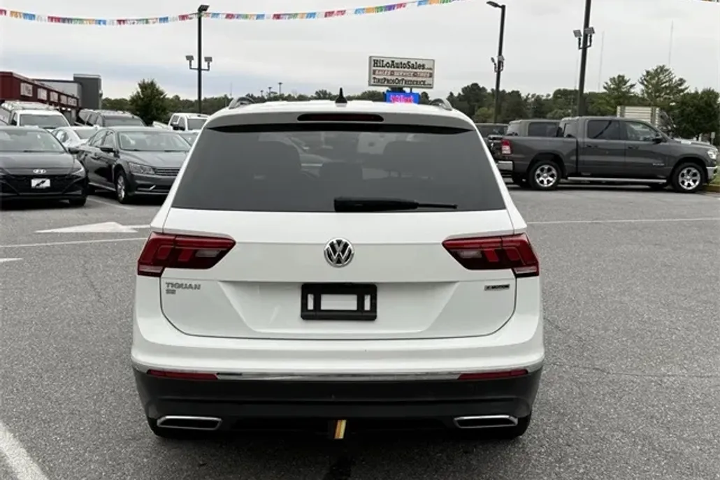 2021 Volkswagen Tiguan SE photo 1